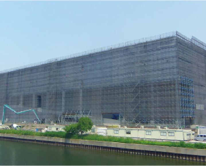 大規模物流センター：最高高さ約40m